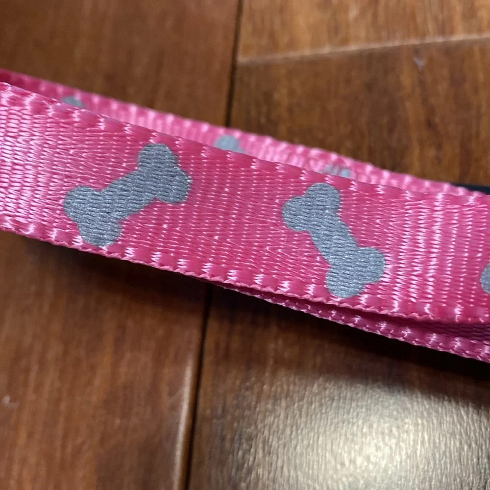 Pink reflective dog collar NWT